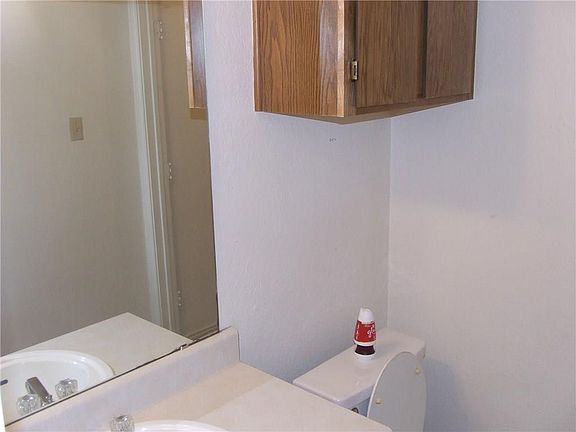3rd image of 4917 Geddes Ave