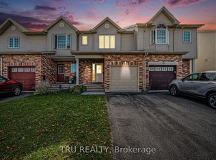214 Arrita St, Kanata, ON K2S0J7
