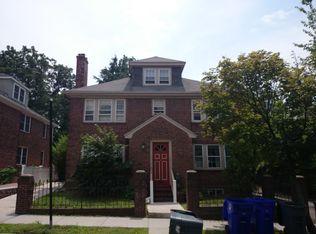 14 Dummer St, Brookline, MA 02446