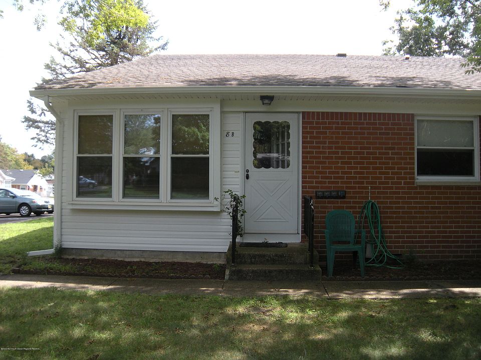 1st image of 8 Homestead Dr #B