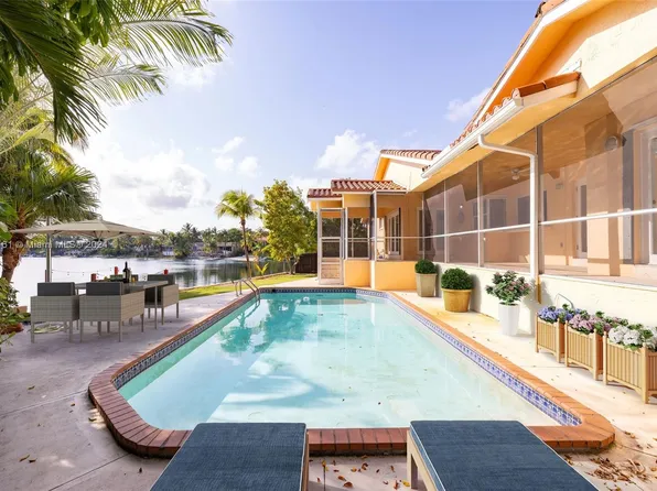 20010 SW 79th Ave, Cutler Bay, FL 33189