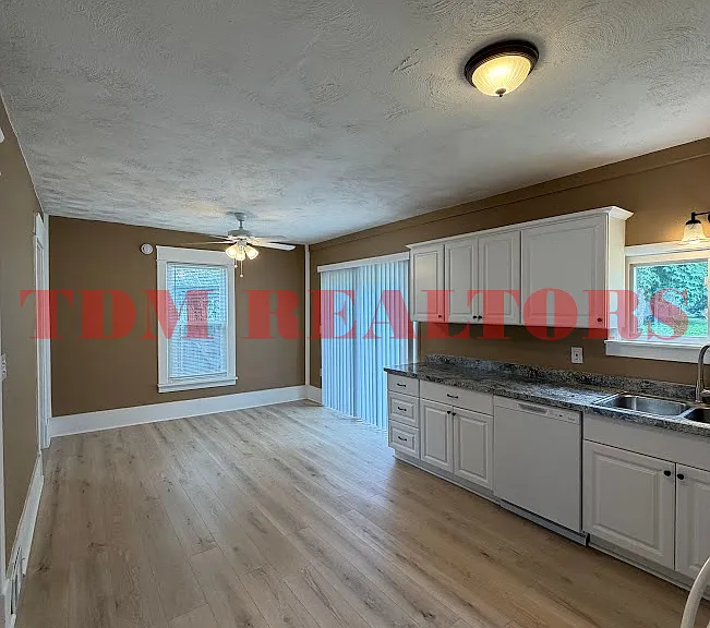 419 Clinton St #419 — Photo 6