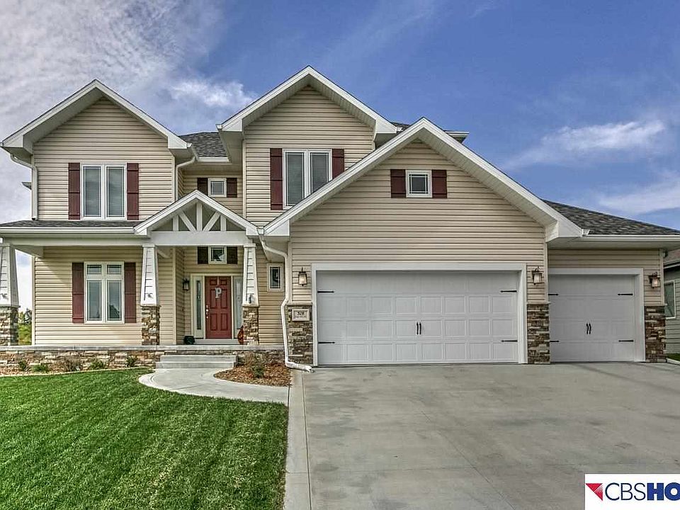 1st image of 318 Eagle Hills Dr