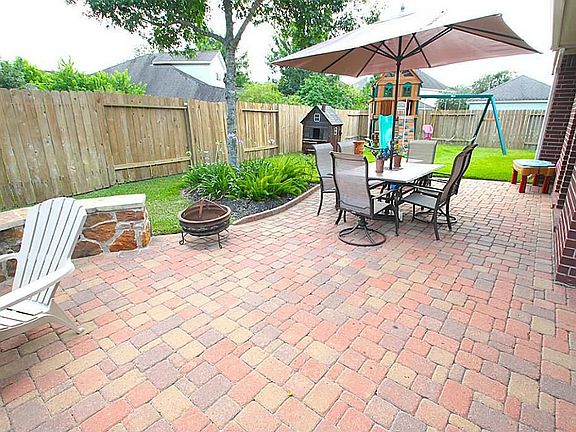 GREAT BACK YARD