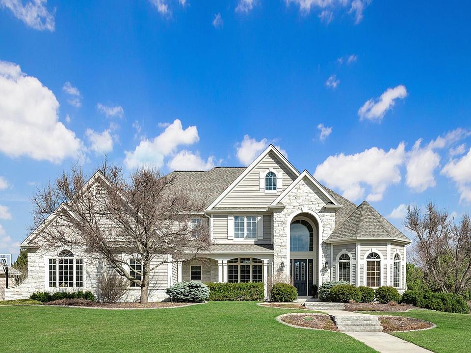 1st image of 400 North Thornbush CIRCLE