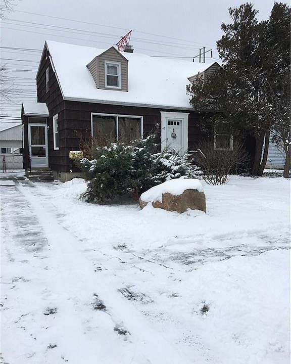 1st image of 47 Elaine Ct