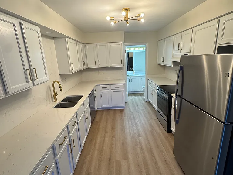 204 Joellen Dr #206 — Photo 2
