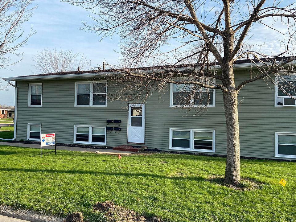 1st image of 483 Fairview Dr