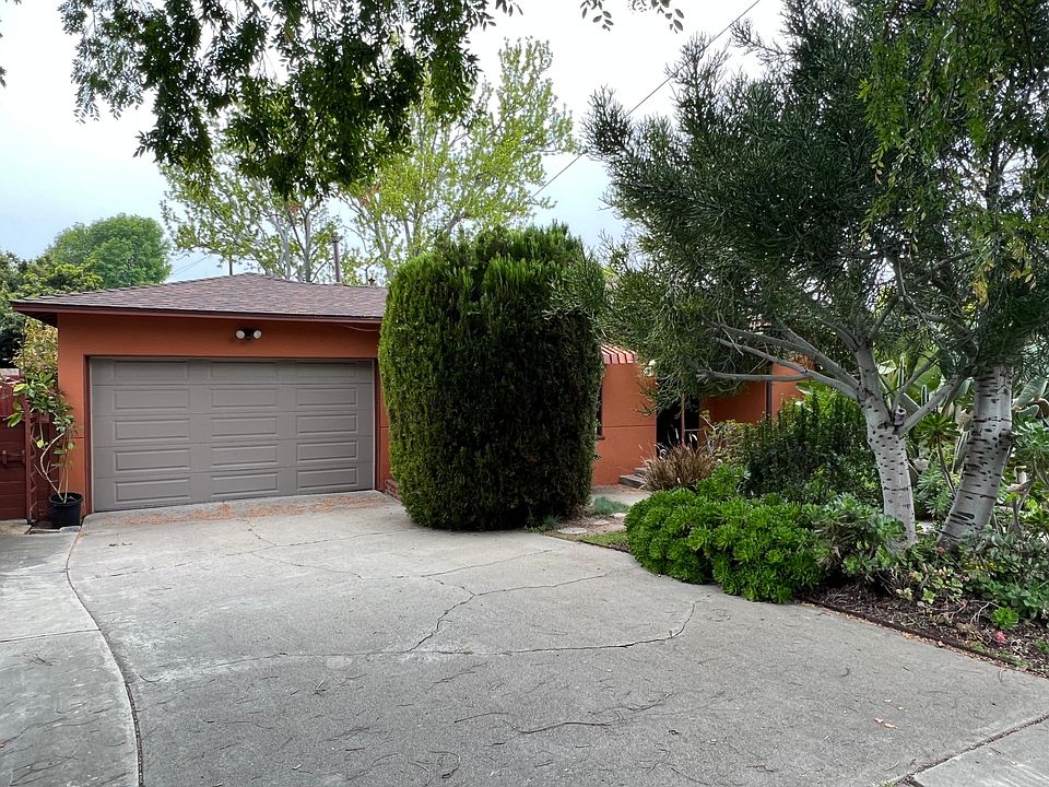 1st image of 590 1st Ave