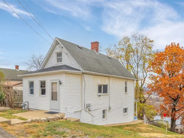97 Charles St, Washington, PA 15301