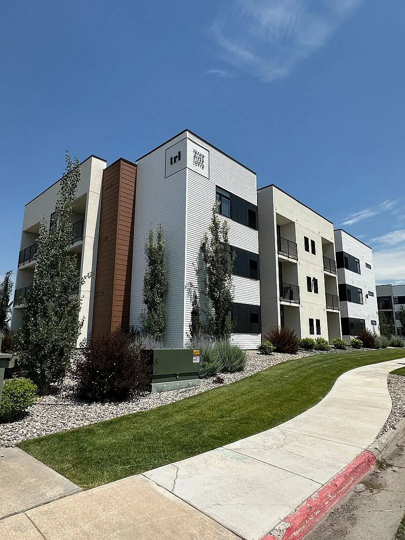 Stunning Furnished Top-Level Condo at Teton River Lofts in Rexburg — Photo 2