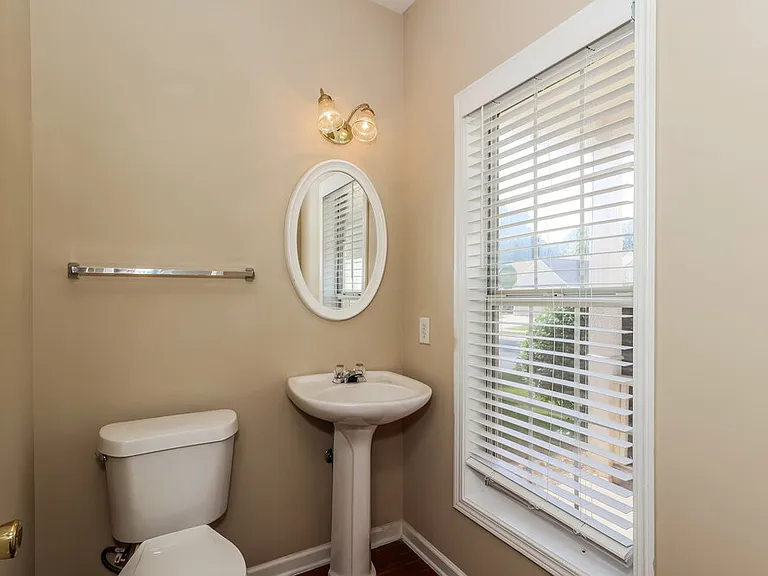 426 Baldwin Ct — Photo 16