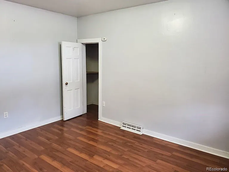 307 Jerry St — Photo 6