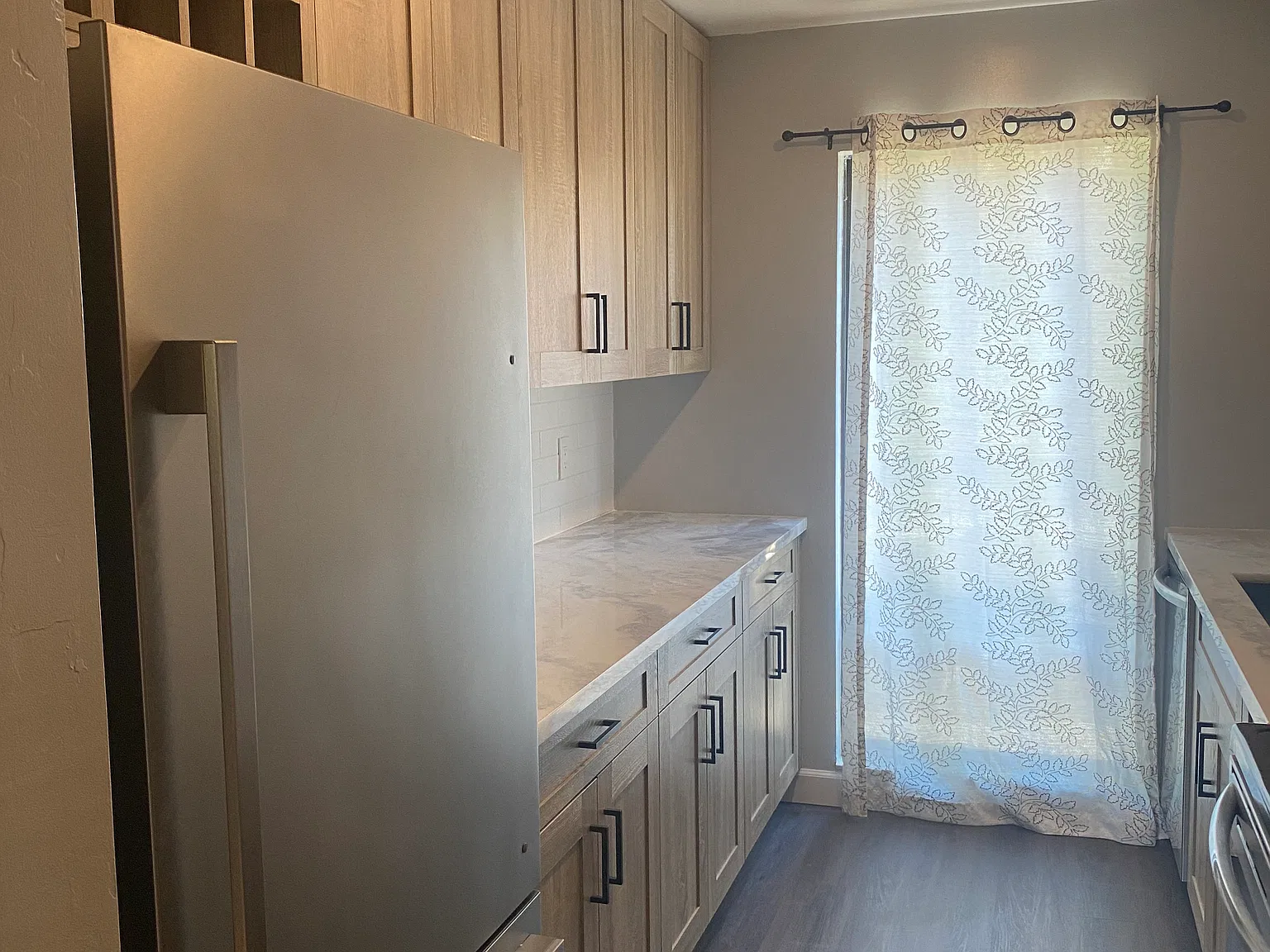 2 bed, 962 sqft, $2,400 — Photo 2