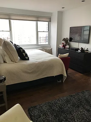 Rented by Addison Property Group | media 6