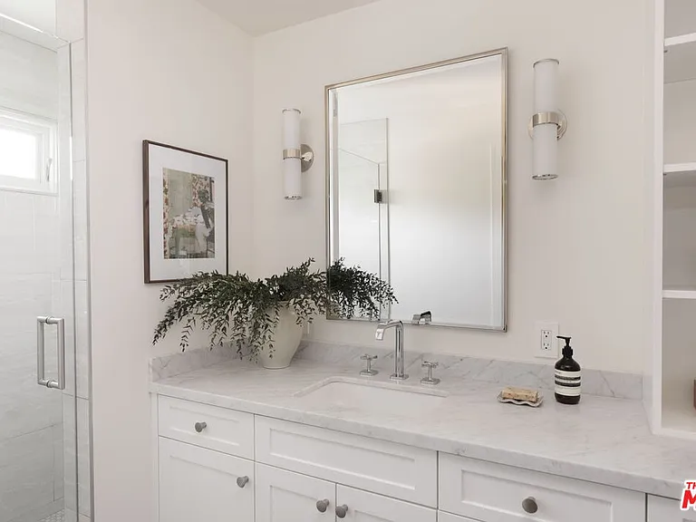 632 S Arden Blvd — Photo 32