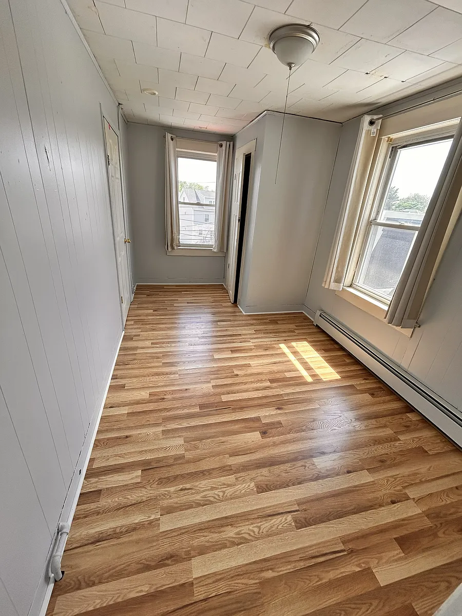 Building Photo - 973 Central St #3