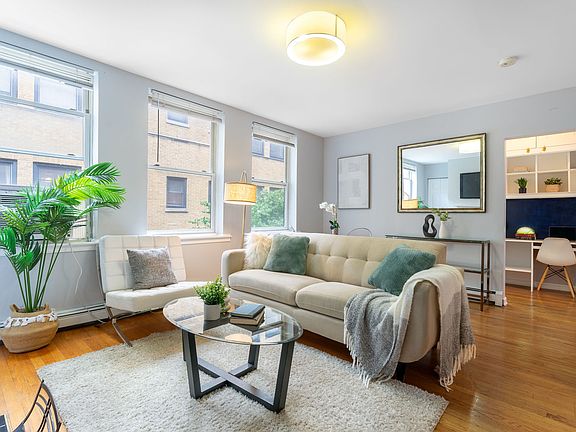 4th image of 626 W Waveland Ave APT 3B