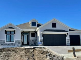 17328 Gillette St, Overland Park, KS 66221