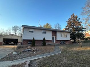 1104 Fairland Rd, Jefferson City, MO 65109