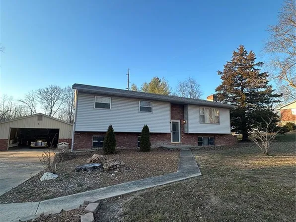 1104 Fairland Rd, Jefferson City, MO 65109