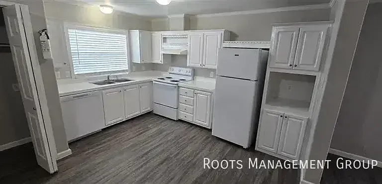 15923 Clarke Springs Dr #15923C — Photo 16