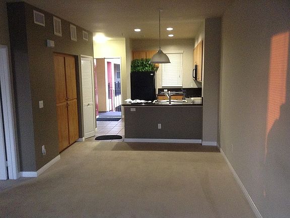 4th image of 2742 Cabrillo Ave Unit 302