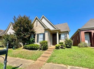 10236 Sterling Ridge Dr, Cordova, TN 38018