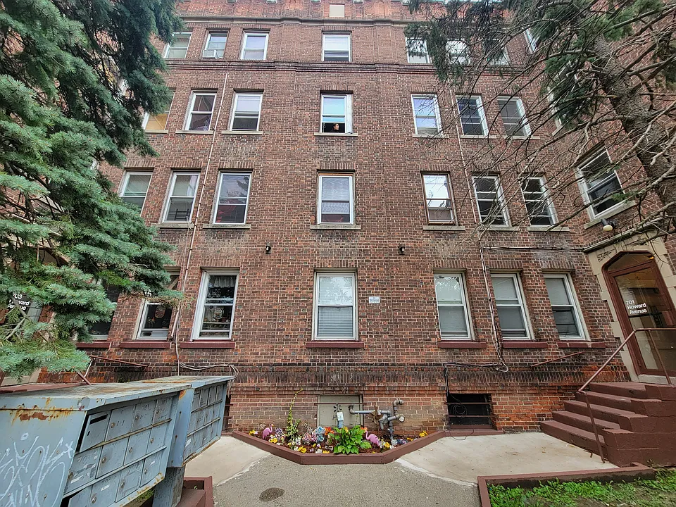 703 Howard Ave #43