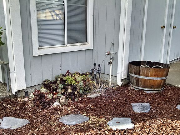 5th image of 315 N Cottonwood St APT 8