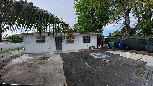 15812 NW 39th Ct Photo 1