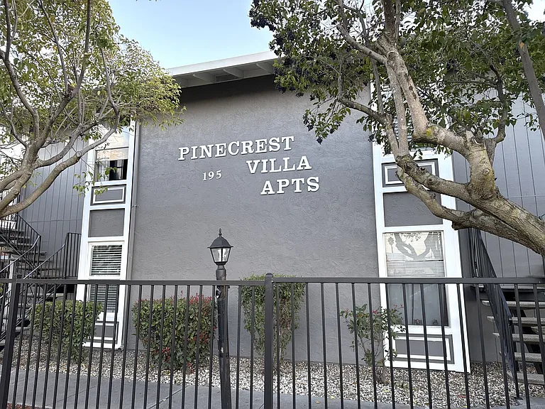 195 E Pacific Ave — Photo 3