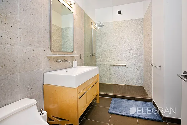Rented by (Legacy) Elegran | media 9