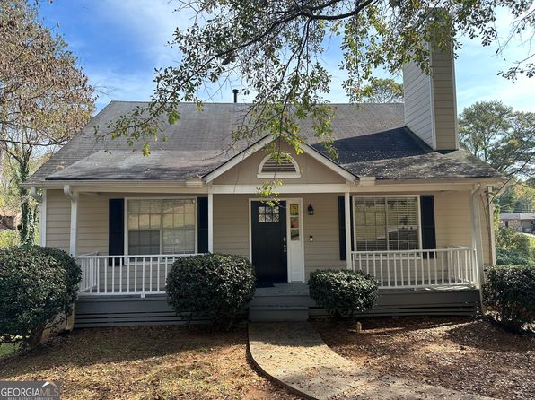 2755 Knollberry Ln, Decatur, GA 30034