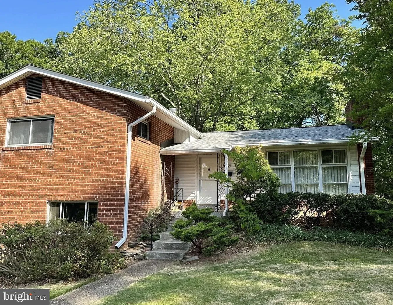3 bed, 2.5 bath, 1553 sqft, $3,300 — Photo 1