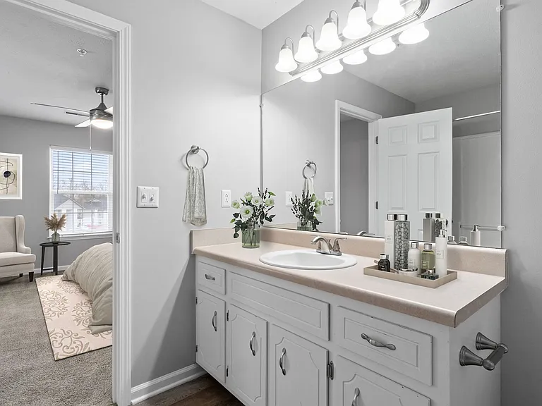Highland Park Luxury Townhomes — Photo 13