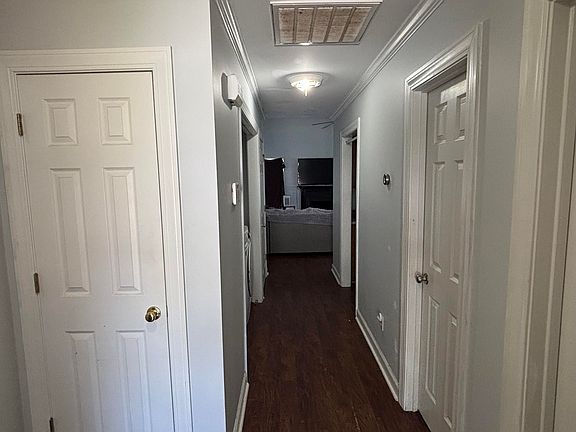 3rd image of 314 Garden Grove Dr