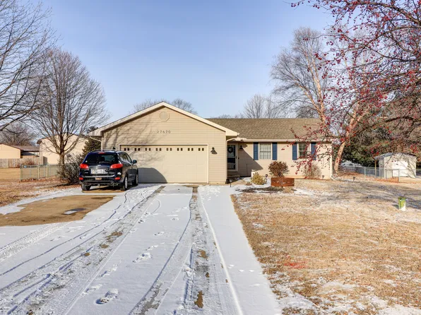 27670 Madlyn Dr, Rock Falls, IL 61071