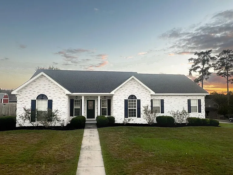 111 Remington Dr — Photo 1