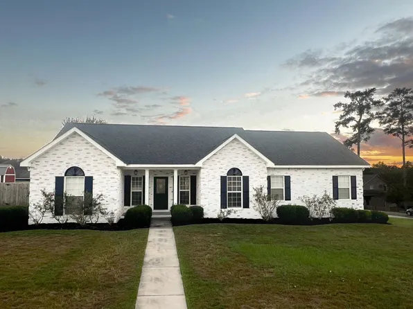 111 Remington Dr, Enterprise, AL 36330