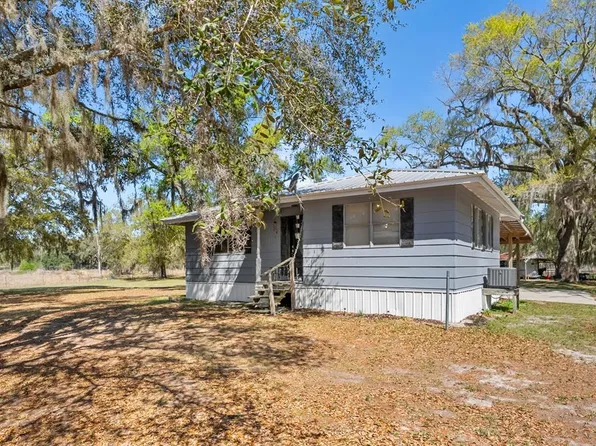 562 NE 474th Ave, Old Town, FL 32680