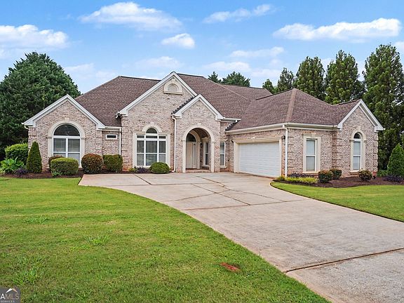 2nd image of 1086 Rowanshyre Cir