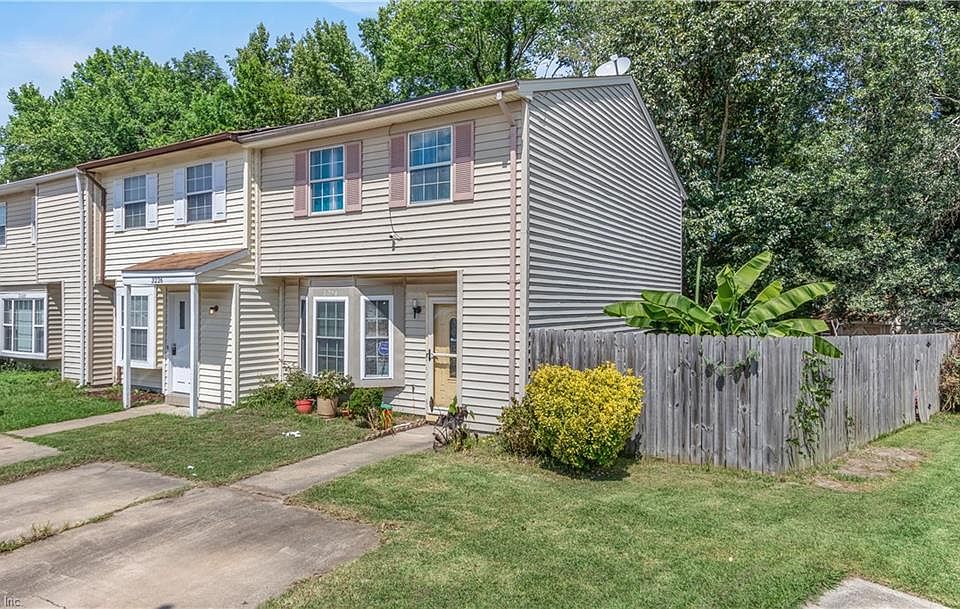 2nd image of 3224 Scarborough Way