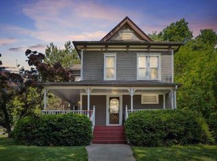 1021 Tremont St, Cedar Falls, IA 50613