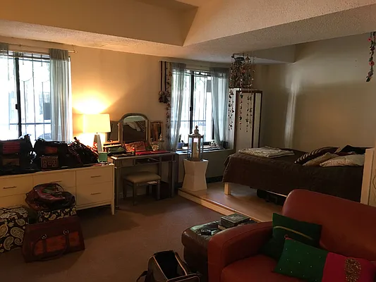 Sold by Metropolis International Realty Inc. | media 3