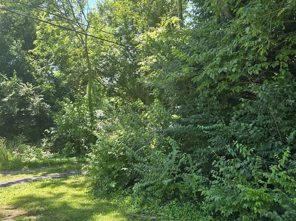 1103 W 11th St, Bloomington, IN 47404
