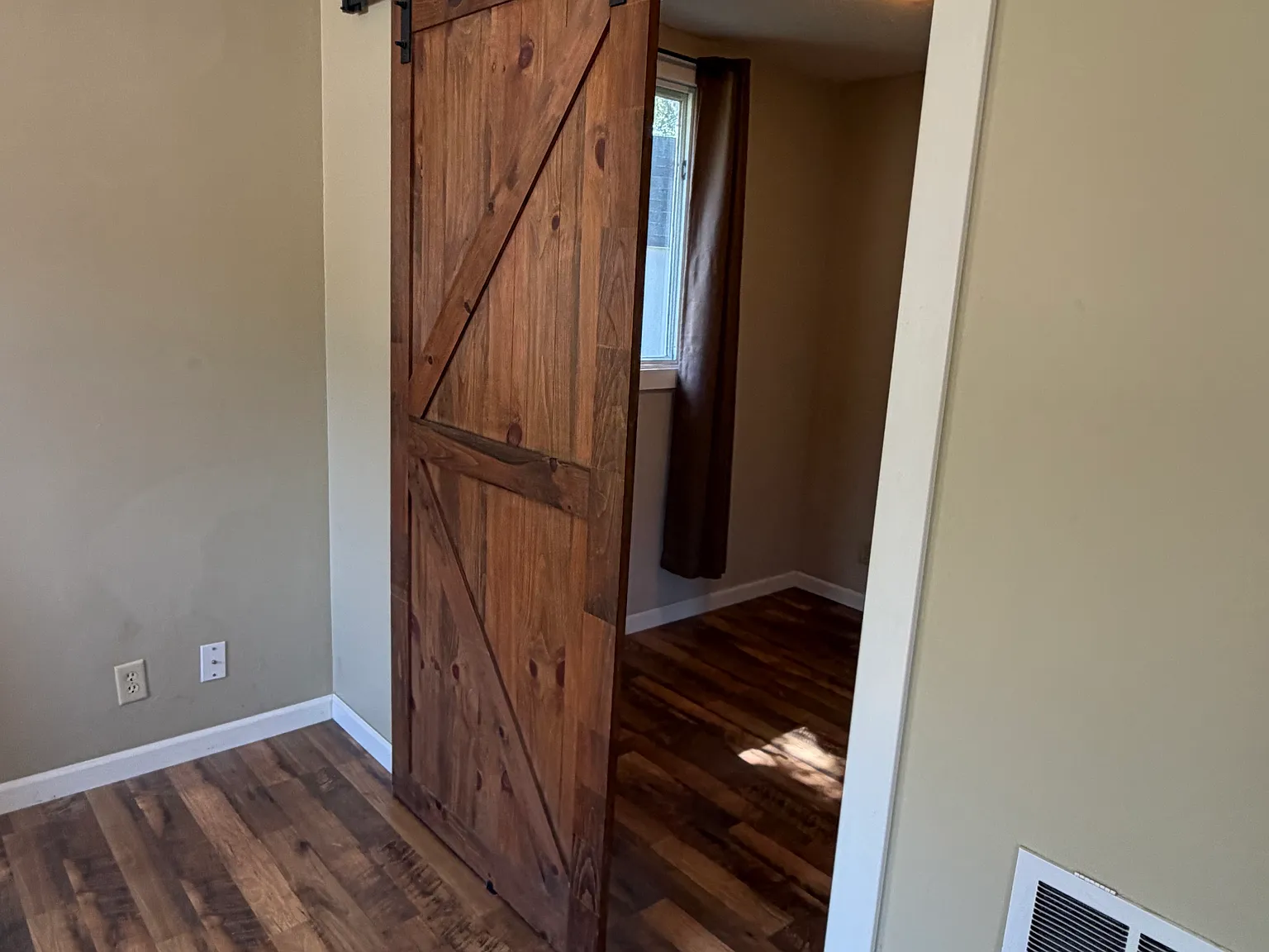 1 bed, 500 sqft, $900 — Photo 3