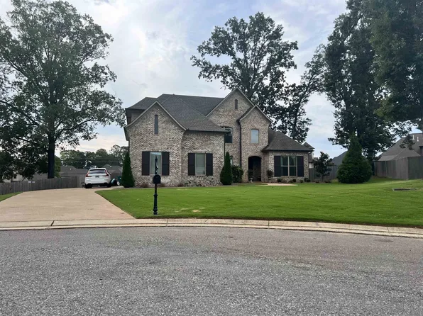 17 Waterfront Cv, Jackson, TN 38305