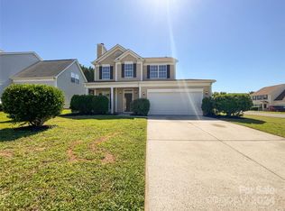 3902 Cedar Hill Dr, Charlotte, NC 28273