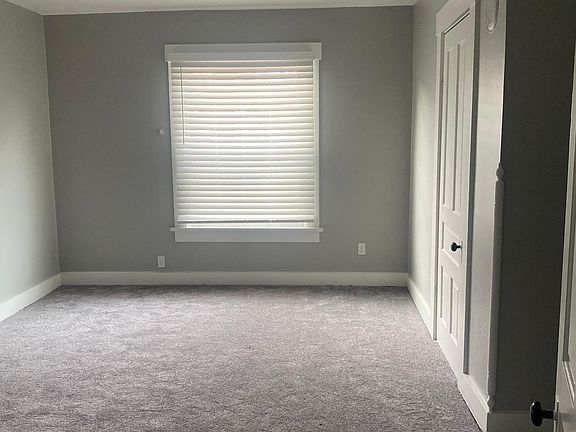 3rd image of 208 W Babbitt St